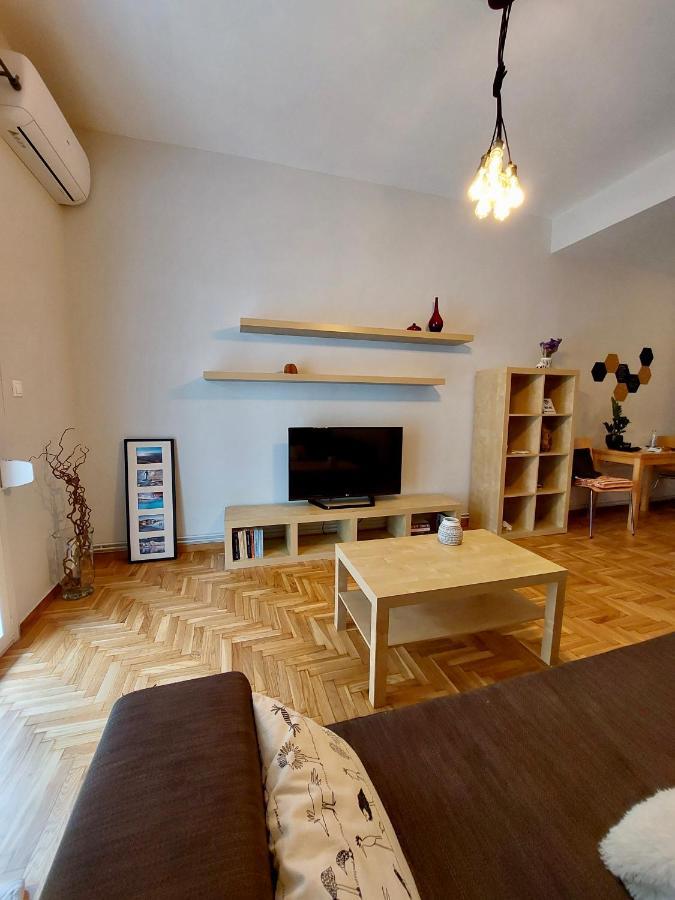 Christina-Anna Athens: City Center Apartment Near Acropolis and National Gardens Exterior photo